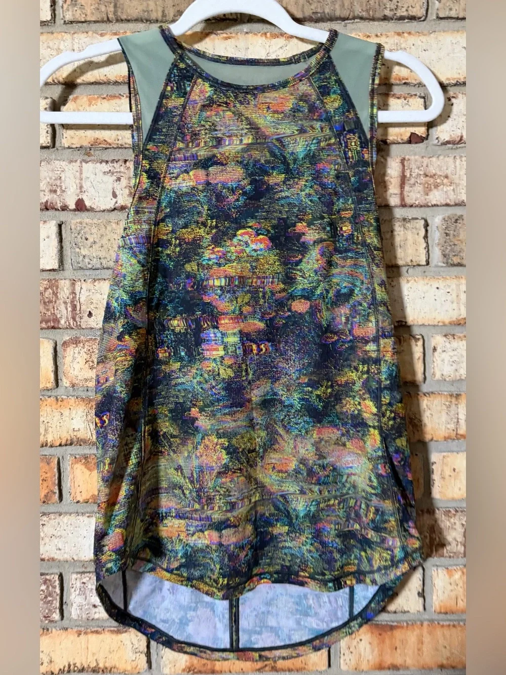 Lululemon tank 6